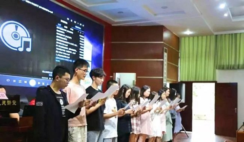 青白江城廂中學(xué)畢業(yè)典禮