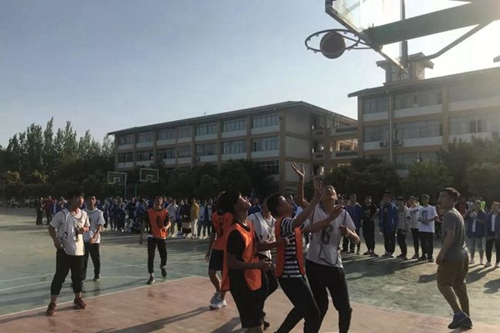 青白江城廂中學(xué)春季籃球賽