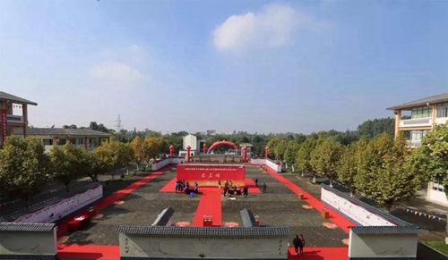 青白江城廂中學(xué)校園環(huán)境