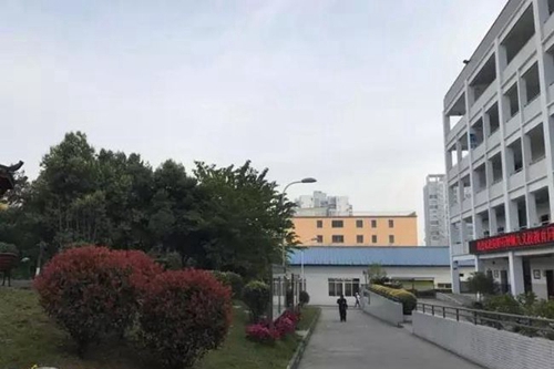 成都市第三十八中學校校園一角2