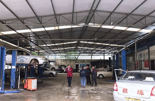 貴陽市鐵二局技工學(xué)校汽車實訓(xùn)室