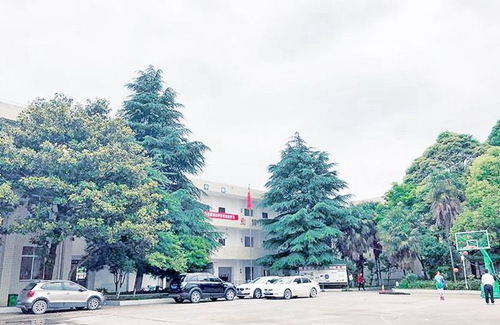 貴陽市鐵二局技工學(xué)校學(xué)校操場