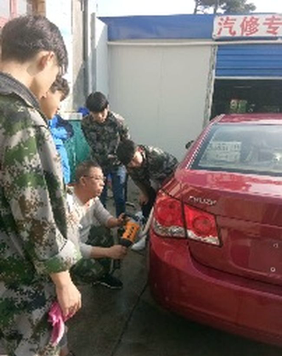 貴陽(yáng)市工業(yè)職業(yè)學(xué)校汽車實(shí)操