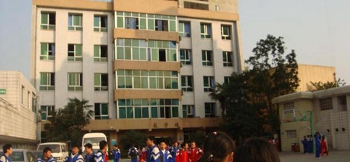 貴陽(yáng)十八中教學(xué)樓2