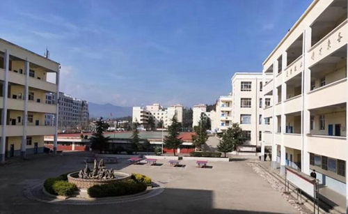 盤州市興成學校乒乓臺