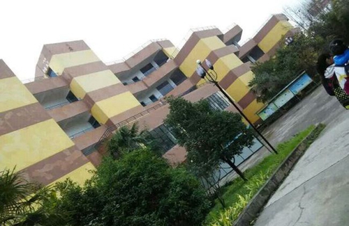 貴陽林東中學校園環(huán)境