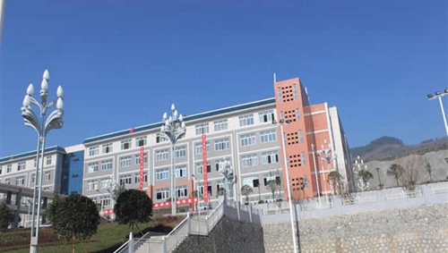 桐梓縣蟠龍高級中學(xué)教學(xué)樓