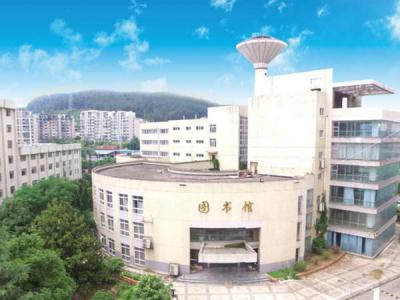 貴陽現(xiàn)代裝備制造技工學校圖書館