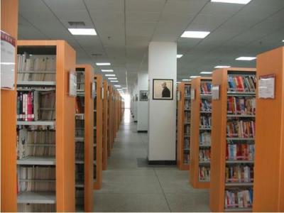 綏陽高級職業(yè)技術(shù)學(xué)校圖書室