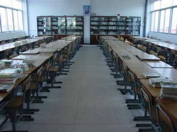 安龍縣職業(yè)技術(shù)學(xué)校圖書室