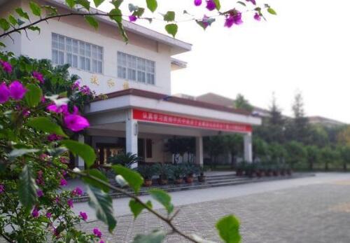 2019年重慶航空職業(yè)學院學費是多少?