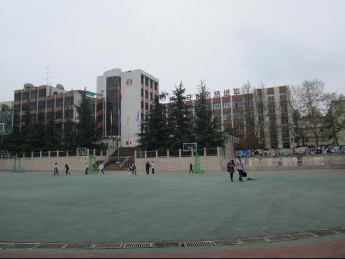 貴州省貴陽(yáng)市經(jīng)貿(mào)職業(yè)學(xué)校圖片