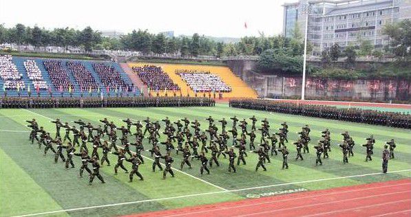 學生軍訓