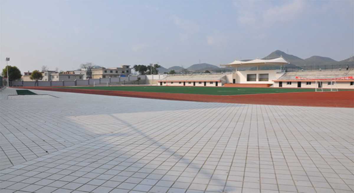 學(xué)校環(huán)境