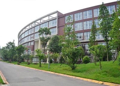 青海大學醫(yī)學院招生簡章及招生要求是什么，招多少人