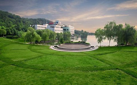 北京二輕工業(yè)學(xué)校計算機信息管理 介紹