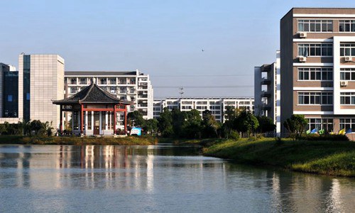四平職業(yè)大學(xué)高速鐵路客運(yùn)乘務(wù)專業(yè)招生介紹