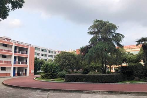 鹽湖第一職業(yè)中專學校2023年招生報名簡章 好不好