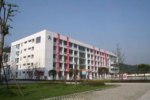 石家莊經(jīng)貿(mào)學(xué)校航空空乘民航運(yùn)輸專科就業(yè)前景