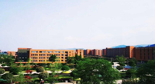 廊坊衛(wèi)生職業(yè)學(xué)院2022年衛(wèi)校學(xué)費(fèi)一年多少錢(qián)