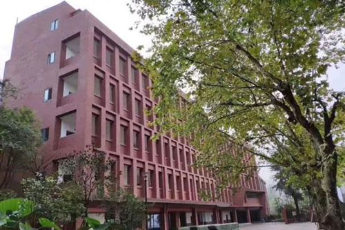 唐山工業(yè)汽車職業(yè)技術學院汽修一般學費多少錢